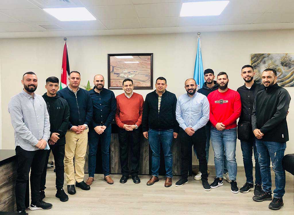 Al-Quds Empowerment and Development concludes a training program in the field of artificial intelligence.